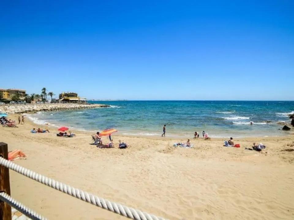 Apartment Deluxe Clara Sea Senses Τορεβιέχα Εξωτερικό φωτογραφία